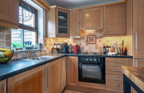 Kenmare Condo | 2 bedroom home in Kenmare with sea views to sleep 4