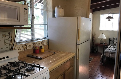 Tanque Verde House | 2 Bedroom Home on 10.5 Acre Guest Ranch with Full Kitchen!