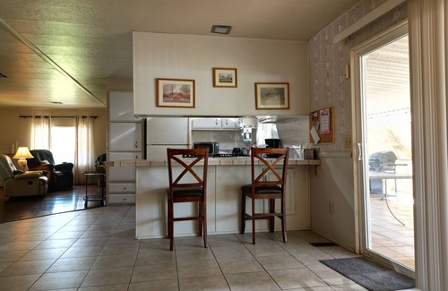 Thousand Palms House | 2 Bedroom Home on Golf Course.