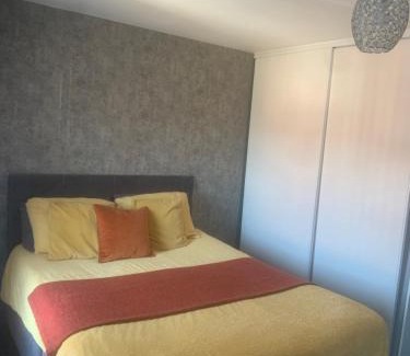 Belfast House | 2 bedroom house Belfast city