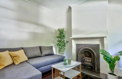 Millers Point House | 2 Bedroom House Darling Harbour Kent St