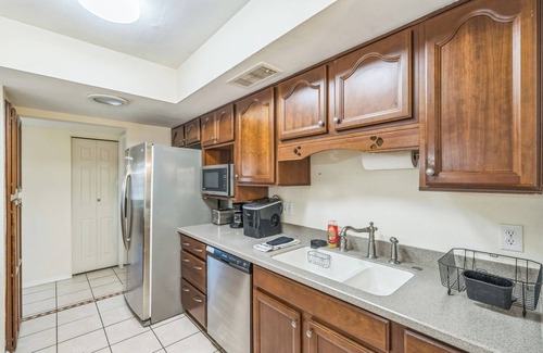 Glendale House | 2-bedroom house in brilliant Glendale with pool & near State Farm Stadium