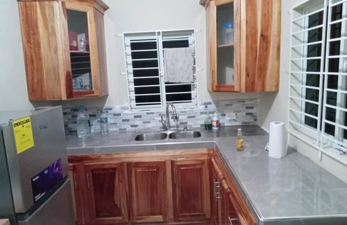 Linstead House | 2-bedroom house in serene St. Catherine with WiFi, AC