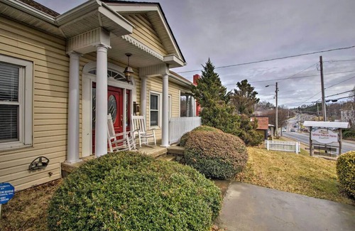 Boone House | 2 bedroom house on King Street in the heart of downtown Boone