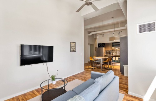 Downtown Cincinnati Apartment | 2-Bedroom in CBD Near Fountain Sq & Carew Tower