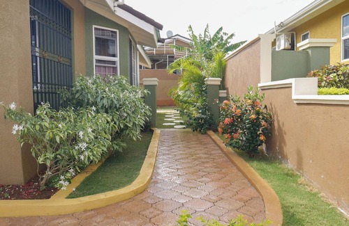 Falmouth House | 2 Bedroom House near Martha Brae River Rafting