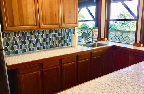 Holualoa House | 2 Bedroom Kona Coffee Farm with Ocean Views in Holualoa