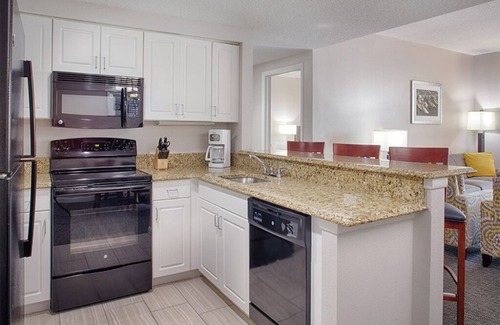 Daytona Beach Condo | 2 Bedroom Lockoff Suite on Daytona Beach! 2 Living Areas, 2 Kitchens!