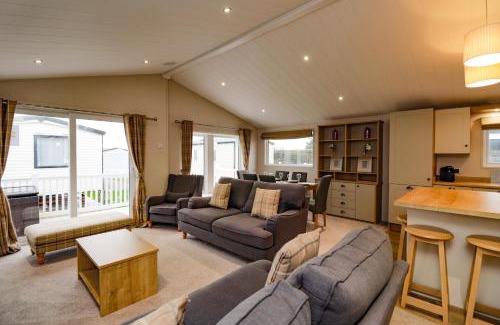 Pevensey House | 2 bedroom Lodge at Pevensey Bay