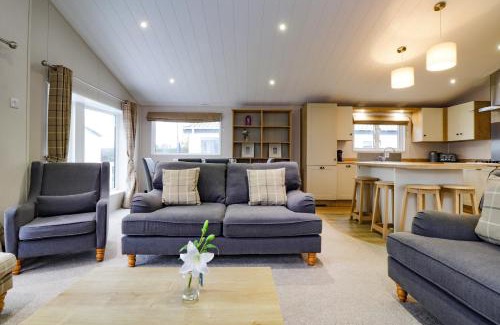 Pevensey House | 2 bedroom Lodge at Pevensey Bay