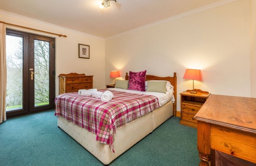 Portsonachan Cabin | 2 Bedroom Lodge With Hot Tub & Sauna , Full kitchen, Lounge, 2 Bathrooms