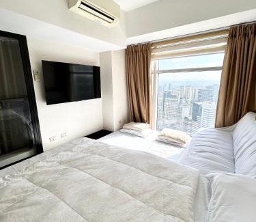 Highway Hills Apartment | 2 Bedroom Loft at Twin Oaks Place