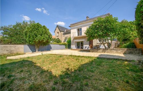 Poitiers Apartment | 2 Bedroom Lovely Apartment In Poitiers
