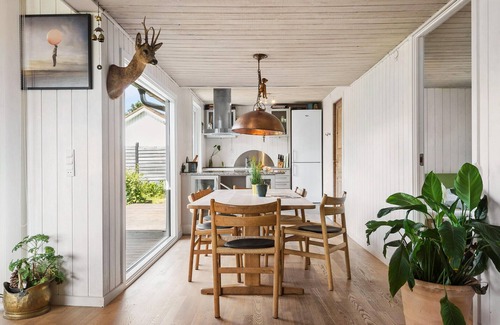 Beder Malling House | 2 bedroom lovely home in Malling