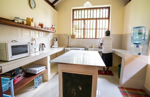 Kathaluwa Ski Chalet | 2 bedroom luxury villa with private pool - 1 minute walk to the beach