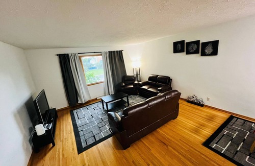 Capitol Hill House | 2 Bedroom Mainland heights near downtown