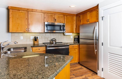 South Lake Tahoe Resort | 2 Bedroom - Marriott's Timber Lodge Tahoe - Full Resort Access