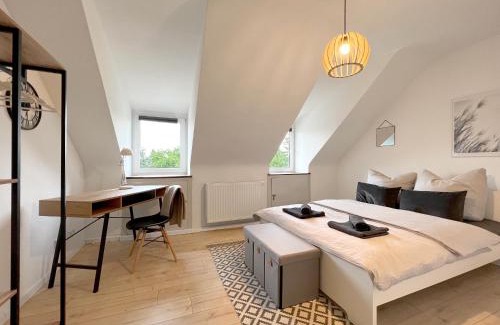 Rheydt Apartment | 2 Bedroom MB, Cozy, Self Check in, Invoice