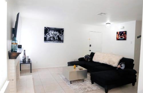 Las Vegas Apartment | 2 Bedroom Minutes From Vegas Strip