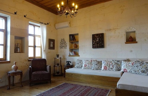 Urgup House | 2-Bedroom Mountain View Stone House