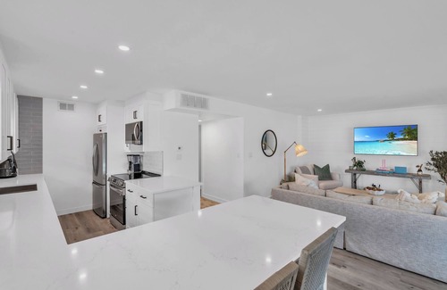 Moorings Condo | 2-bedroom Naples condo steps from the beach