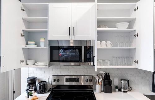 Downtown Cincinnati Apartment | 2 Bedroom Near UC & Good Samaritan Hospital + Wifi