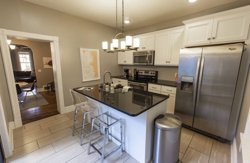 Dubuque House | 2 bedroom newly remodeled townhouse