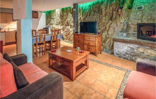 La Omanuela Apartment | 2 Bedroom Nice Apartment In La Omañuela