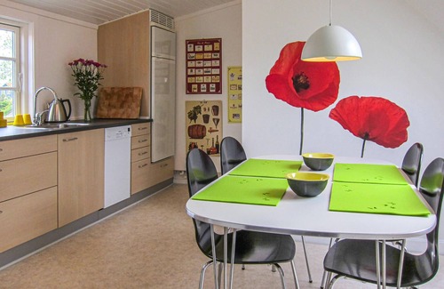 Gudhjem Apartment | 2 bedroom nice apartment in Gudhjem