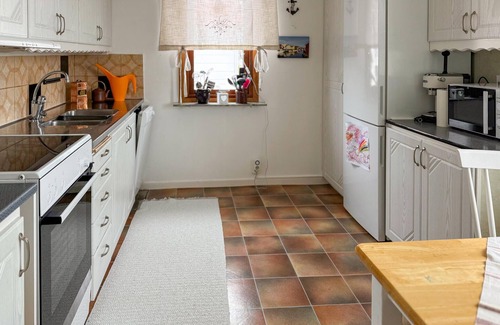 Kungshamn House | 2 bedroom nice home in Kungshamn