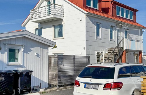 Kungshamn House | 2 bedroom nice home in Kungshamn