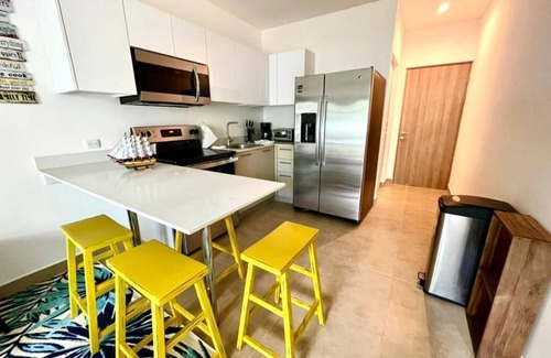 Bejuco Apartment | 2 Bedroom Oceanfront Condo with Wi-Fi, AC and Pool