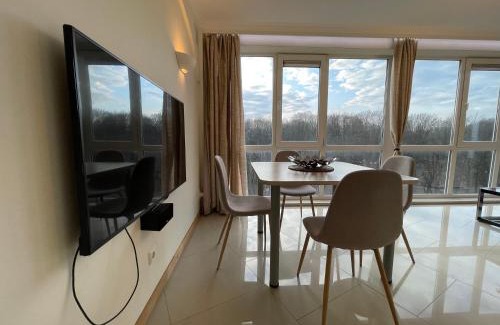 Brasa Apartment | 2 Bedroom Penthouse Park View 70m2 Free Parking