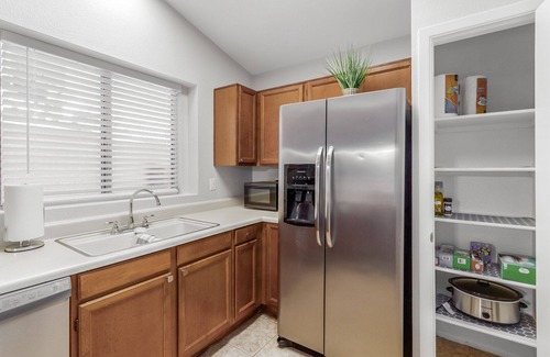Phoenix Cottage | 2 Bedroom Peoria Cottage, Pets Available
