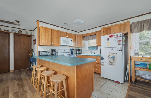 Avon House | 2 Bedroom pet friendly canalfront home in Avon
