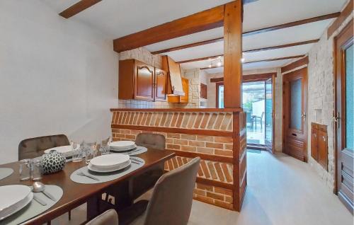 Treignes House | 2 Bedroom Pet Friendly Home In Treignes
