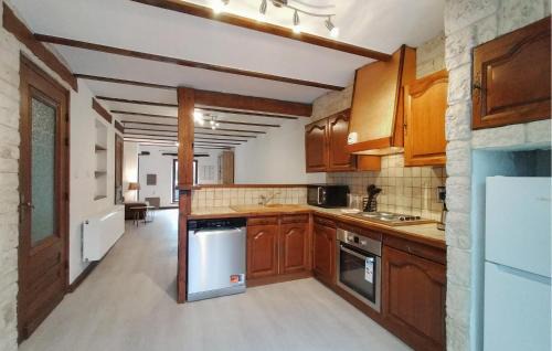 Treignes House | 2 Bedroom Pet Friendly Home In Treignes
