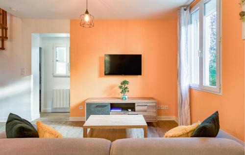 Pitres House | 2 Bedroom Pet Friendly Home In Pîtres