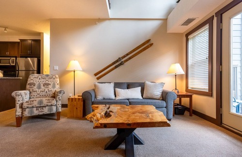 East Kootenay Condo | 2 Bedroom Plus Loft l Sleeps 6 Adults