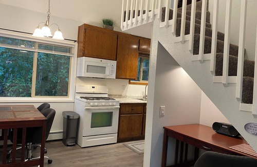 Wasilla House | 2 BEDROOM PRIVATE HOUSE/COTTAGE : PRIVATE VACATION HOMES