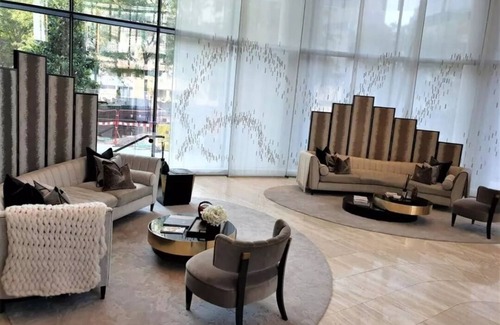 South Bank Apartment | 2 Bedroom Riverside Apartment