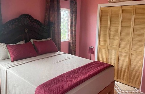 Christiana Apartment | 2 bedroom Scenic Views of Christania with a private River perfect family getaway