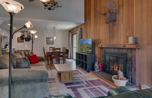 Incline Village Condo | 2 Bedroom short drive to beach, great family getaway location (IN136)