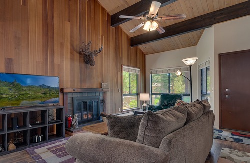 Incline Village Condo | 2 Bedroom short drive to beach, great family getaway location (IN136)