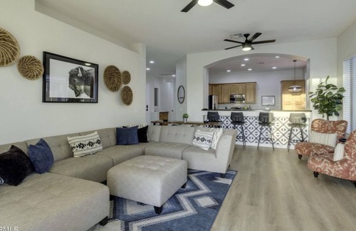 Seville Apartment | 2 Bedroom Single family 72787 by Houzlet