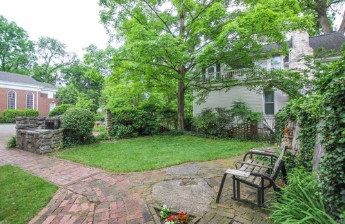 Murfreesboro House | 2 Bedroom-Sleeps 5-Only 5 Blocks to the Square and MTSU!