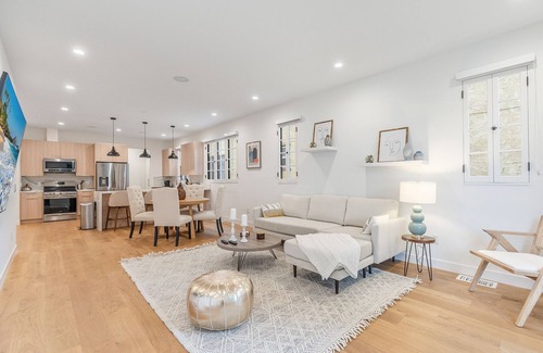 Fairfax District Apartment | 2 bedroom Stunning unit