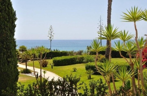 Alporchinhos Apartment | 2 Bedroom stylish apartment with air conditioning, beach front complex with pool