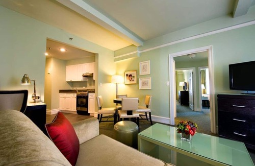 Central Park West Hotel | 2-Bedroom Suite at a 4⭐️ Hotel