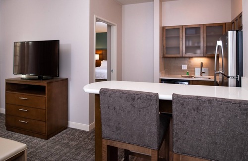 St. George Condo | 2 Bedroom Suite with Free Breakfast | Shared Pool & Hot Tub + Perfect Family Vacation!
